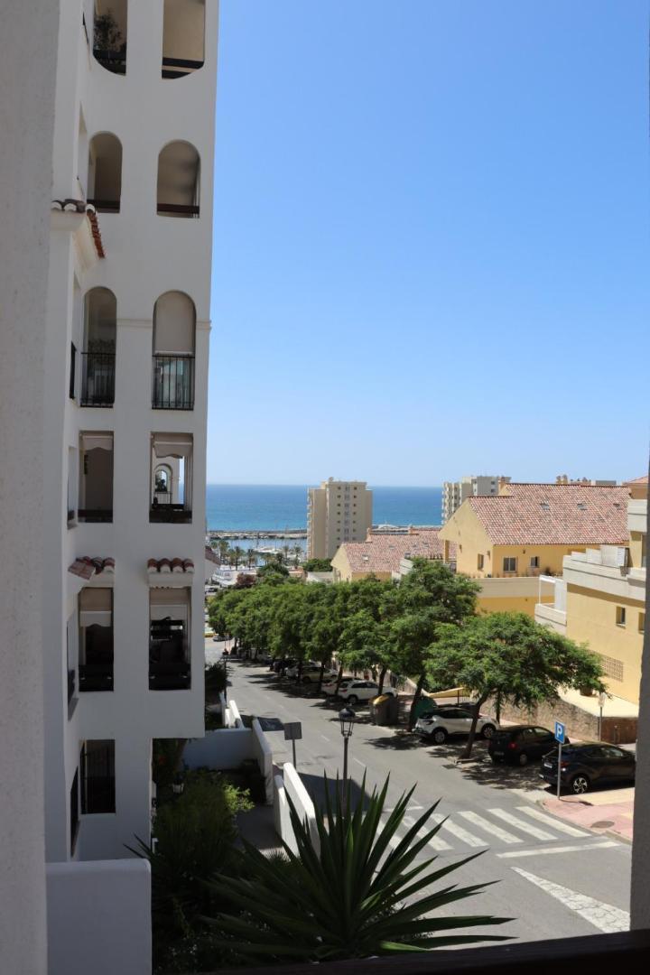 Port View - Reina Sofia Apartment Estepona Exterior photo